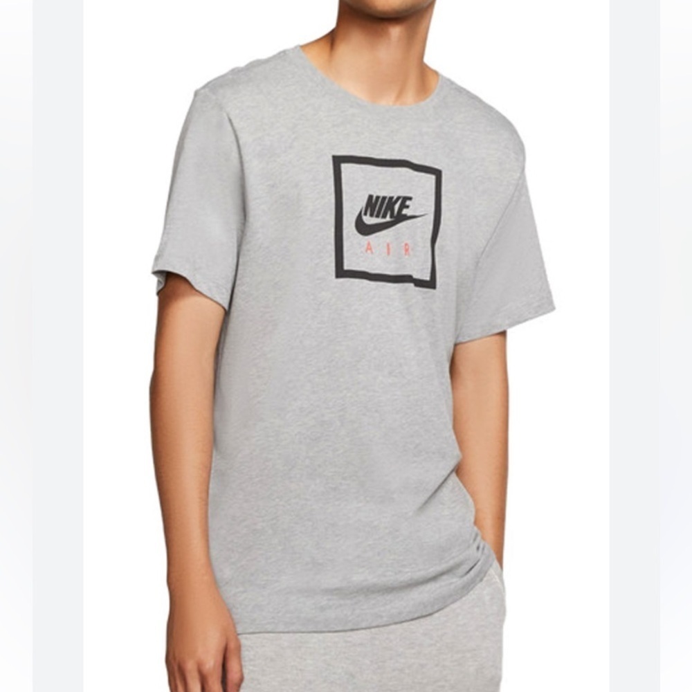 Men’s Nike Air Short Sleeve T-Shirt - Size Large